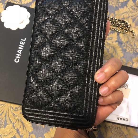 CHANEL WALLET ON CHAIN - Picture 3 of 10